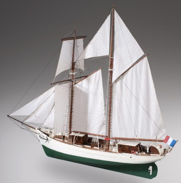 La Belle Poule, French Navy Schooner