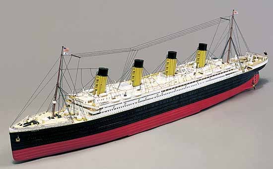 Maquette - Coffret 100 ans Titanic - 1/140 - Kits maquettes tout