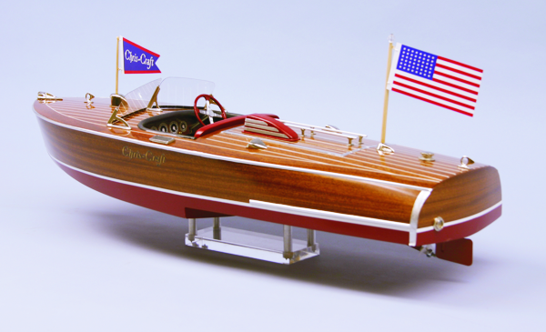 Chris Craft Hydroplane by Dumas